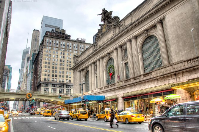 Cycle to NYC's Top Sites In One Day - City Hall Park, Wall Street, and Battery Park