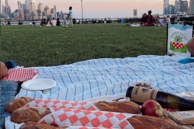 Deluxe Picnic for 2 (Grab and Go)