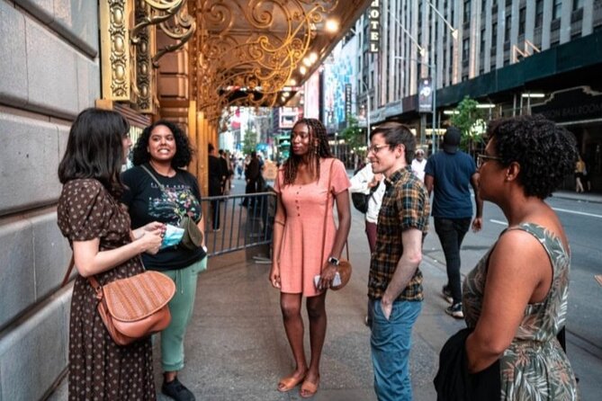 Drama and Discourse in New York Theatre - Who will enjoy it most?