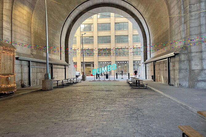 DUMBO Brooklyn Food and Culture Tour - Luke’s Lobster at Brooklyn Bridge Park