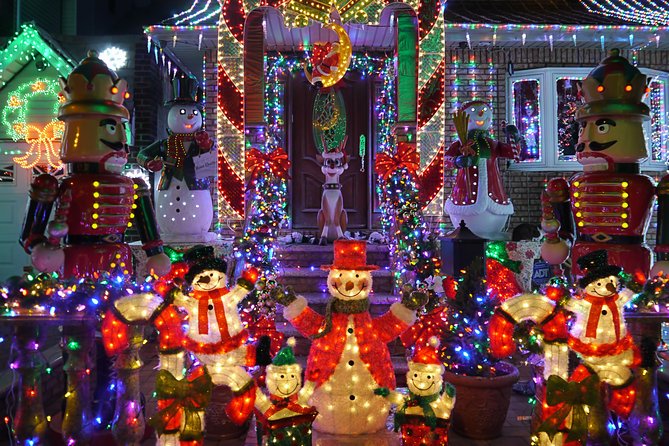 Dyker Heights Brooklyn Christmas Lights Tour - Walking Dyker Heights and Bay Ridge for about an hour