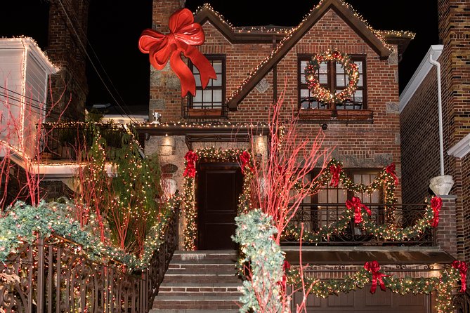 Dyker Heights Christmas Lights and NYC Skyline View Bus Tour - Brooklyn Bridge Park after dark