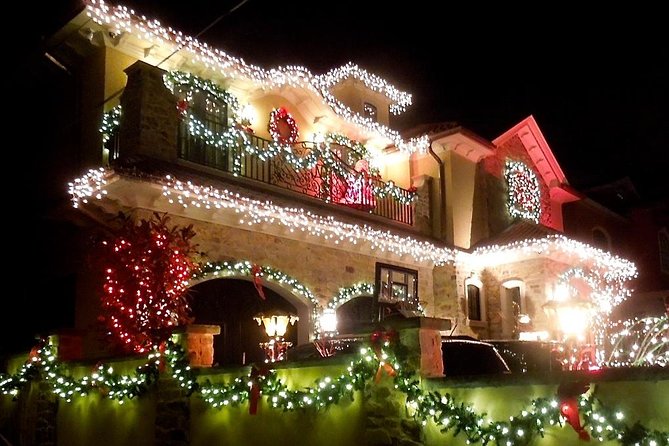 Dyker Heights Christmas Lights Tour - A Midtown departure at 7 pm
