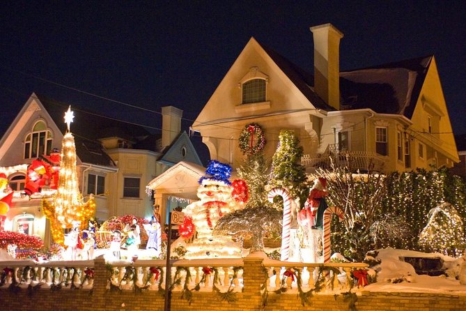 Dyker Heights Christmas Lights Tour - Ending near Rockefeller Center
