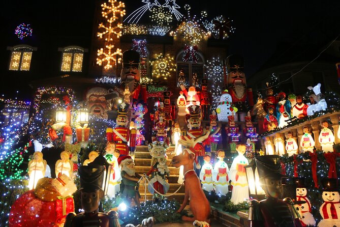 Dyker Heights Christmas Lights Tour from Times Square - Key points to know before booking