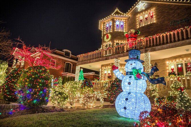 Dyker Heights Christmas Lights Tour from Times Square - The bus ride from Manhattan to Brooklyn