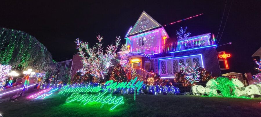 Dyker Heights Holiday Lights - When this tour makes sense for your New York plans