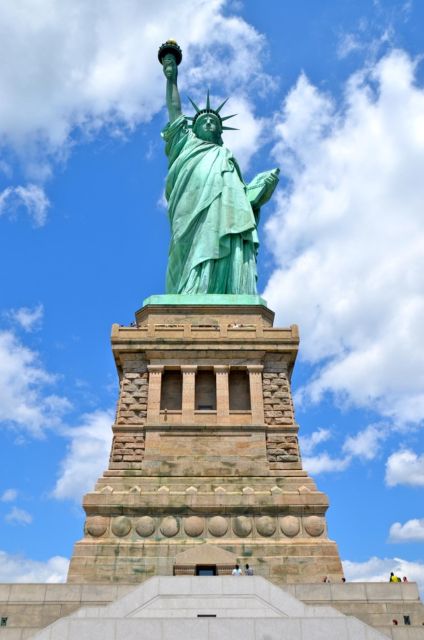 Easy Access Statue of Liberty & Brooklyn Bridge Discovery - The ferry ride across New York Harbor