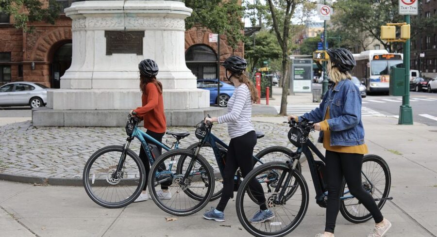 Electric Bike Tour: Classic Manhattan And More! - Key points at a glance