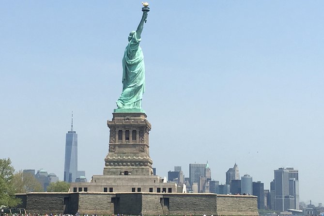 Ellis Island Statue of Liberty and 9/11 Memorial Pools Tour - Ground Zero and the 9/11 Memorial Pools