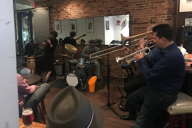 Evening Harlem Jazz Tour - A guide who helps after the music ends