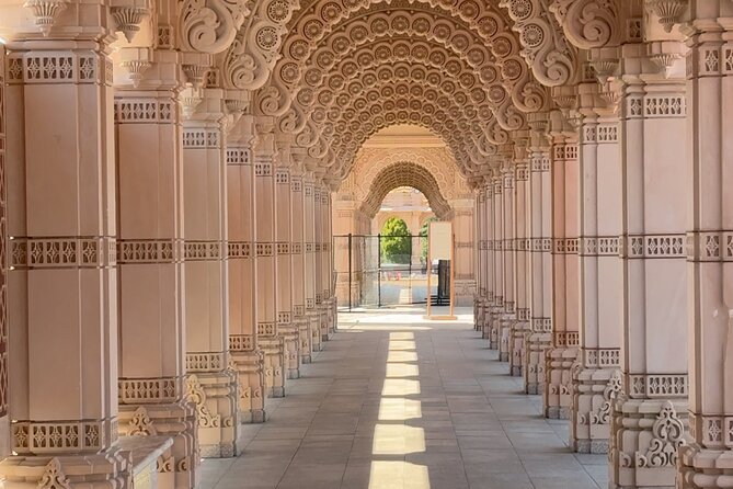 Explore the Hindu Temple a Spiritual Gem Near New York - Meeting at 8:00 am on 8th Avenue