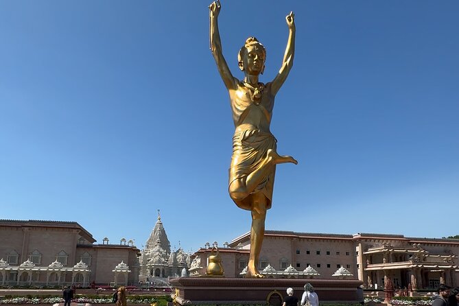 Explore the Hindu Temple a Spiritual Gem Near New York - Entering BAPS Swaminarayan Akshardham