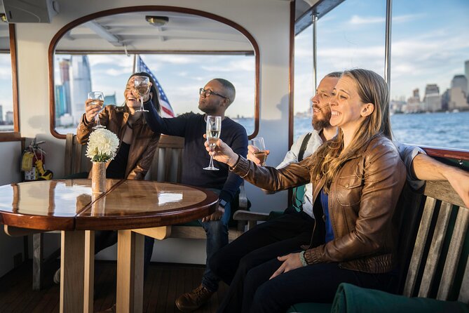 Fall Foliage Cruise on Yacht Full Moon from Chelsea Piers - A fall cruise that stays close to Manhattan