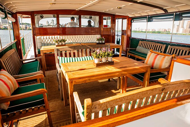 Fall Foliage Cruise on Yacht Full Moon from Chelsea Piers - How much value is in the $110.92 price?