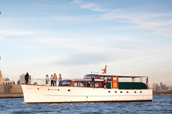 Fall Foliage Cruise on Yacht Full Moon from Chelsea Piers - Hudson River Park and the first foliage views
