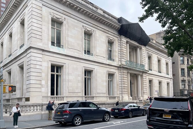Fifth Avenue Gilded Age Mansions Private Guided Walking Tour - What the private format is worth at $156