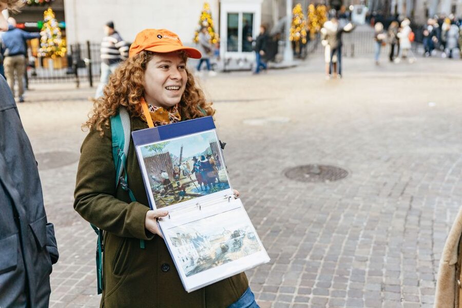 Financial Crisis Tour - Charging Bull, Trinity Church, and the photo stops