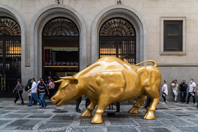 Financial Crisis Tour with a Finance Professional - The New York Stock Exchange, from the outside