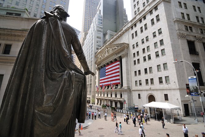Financial Crisis Tour with a Finance Professional - Federal Hall and the older story of finance