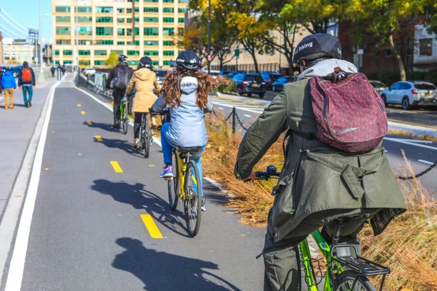 From Manhattan: 2-Hour Brooklyn Bridge Sightseeing Bike Tour - Why a bike is a smart way to see Brooklyn Bridge