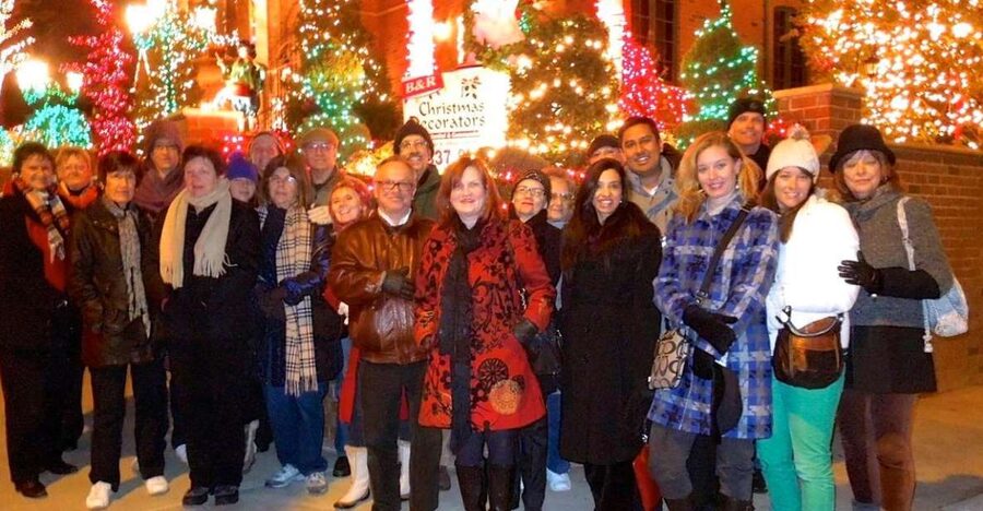 From Manhattan: 4-Hour Christmas Lights Luxury Bus Tour - Key points to know before you book