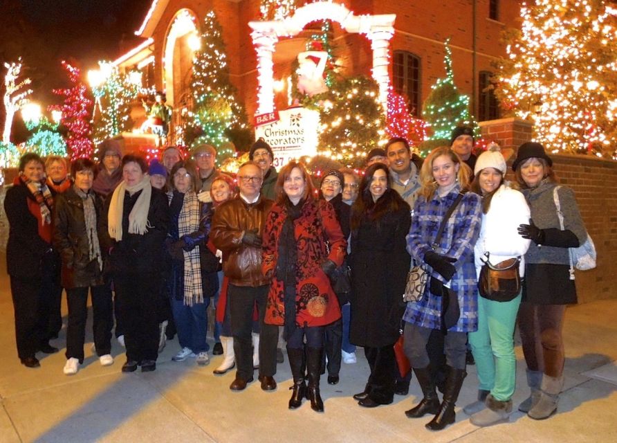 From Manhattan: 4-Hour Christmas Lights Luxury Bus Tour - Midtown, Chelsea, and Lower Manhattan from the window