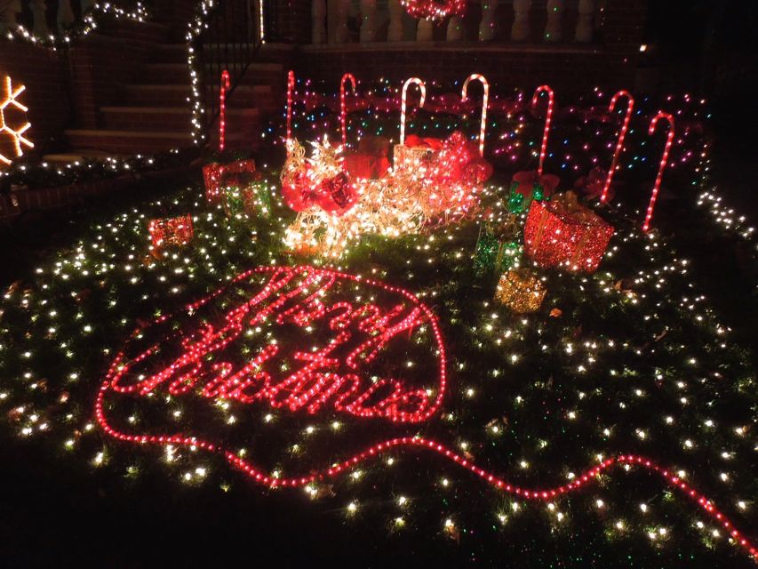 From Manhattan: 4-Hour Christmas Lights Luxury Bus Tour - Crossing into Brooklyn and reaching Dyker Heights
