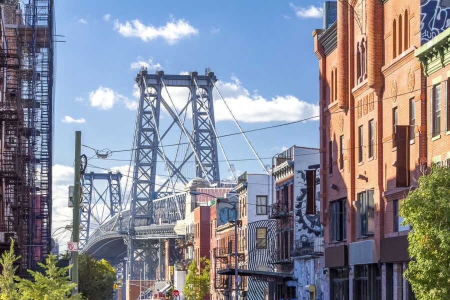 From Manhattan: Bronx, Queens and Brooklyn Half-Day Tour - Crossing from Grand Central to Spanish Harlem