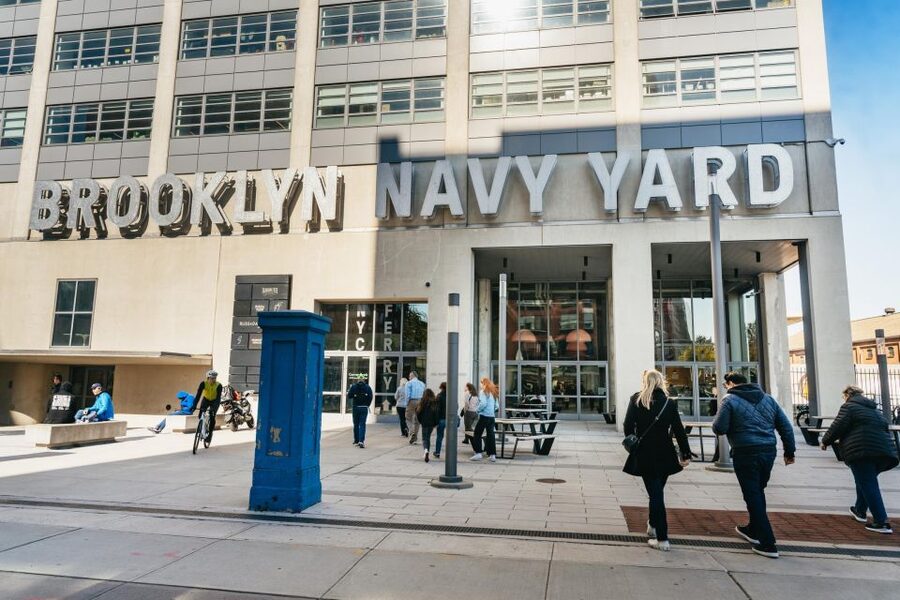 From Manhattan: Half-Day Brooklyn Food and Culture Bus Tour - Table 87 brings the pizza back into focus