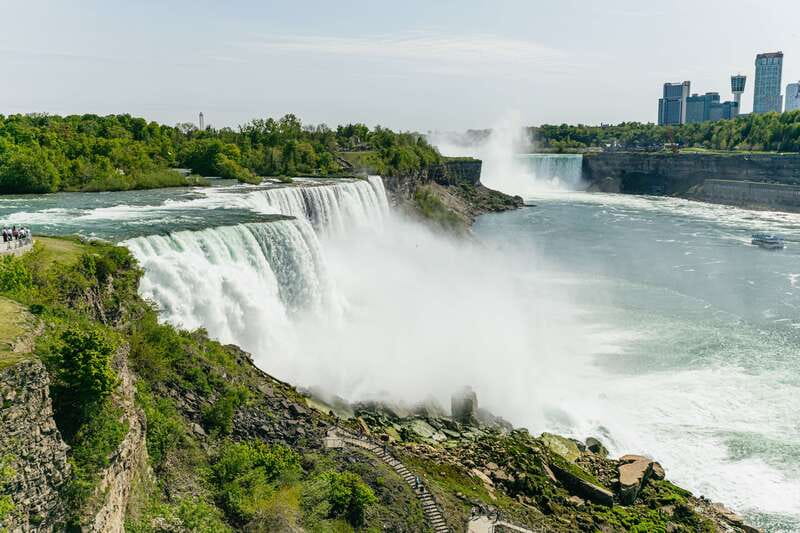 From New York City: Niagara Falls One Day Tour - Arriving at the American falls