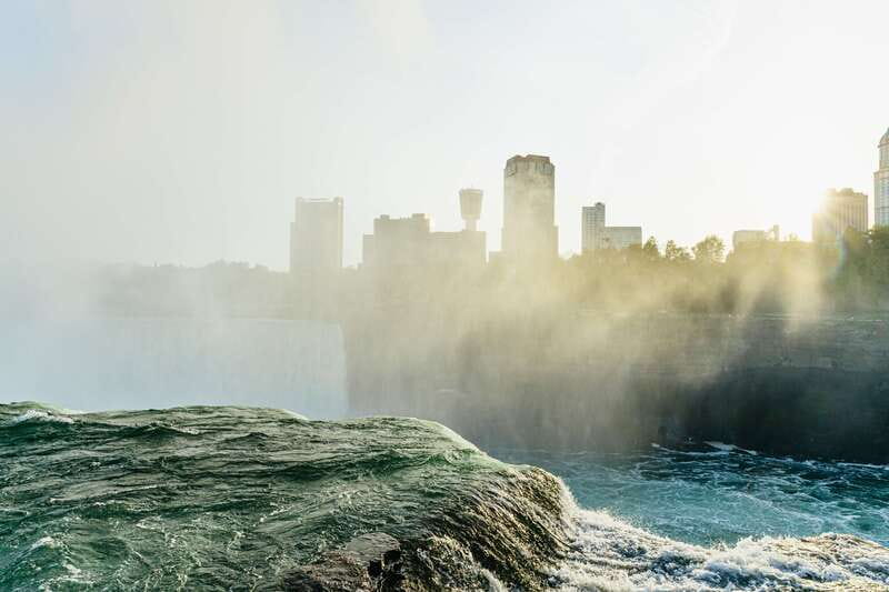 From New York City: Niagara Falls One Day Tour - Five hours sounds long, then goes quickly