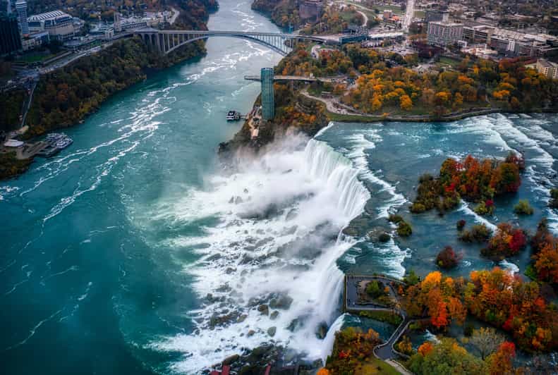 From New York: Niagara Falls and Washington DC 3-Day Trip - Night at Niagara: mist, lights, and Goat Island