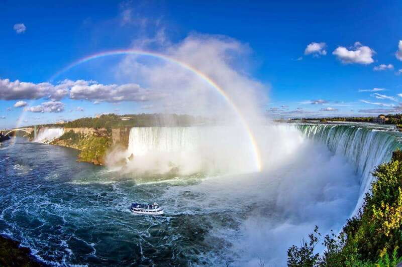 From NYC: 5-Day Trip to Eastern Canada and Niagara Falls - Day one: Watkins Glen and Niagara after dark