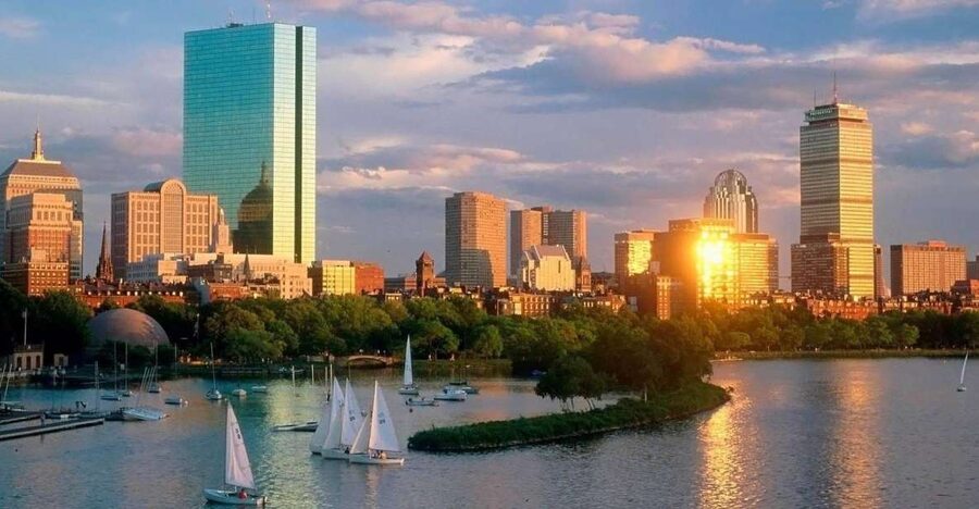From NYC: Boston, Cambridge & Freedom Trail Day Tour - Breakfast stop and the ride north