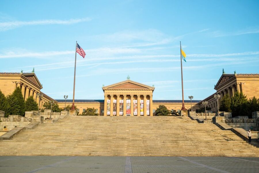 From NYC: Niagara Falls, Washington, and Philadelphia Tour - Guides, language, and the pace of the day