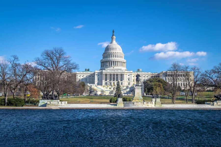 From NYC: Washington Highlights Guided One Day Tour - Crossing the Potomac into the National Mall