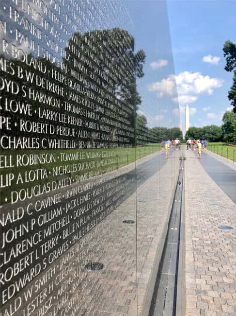 From NYC: Washington Highlights Guided One Day Tour - The ride back and the Manhattan skyline