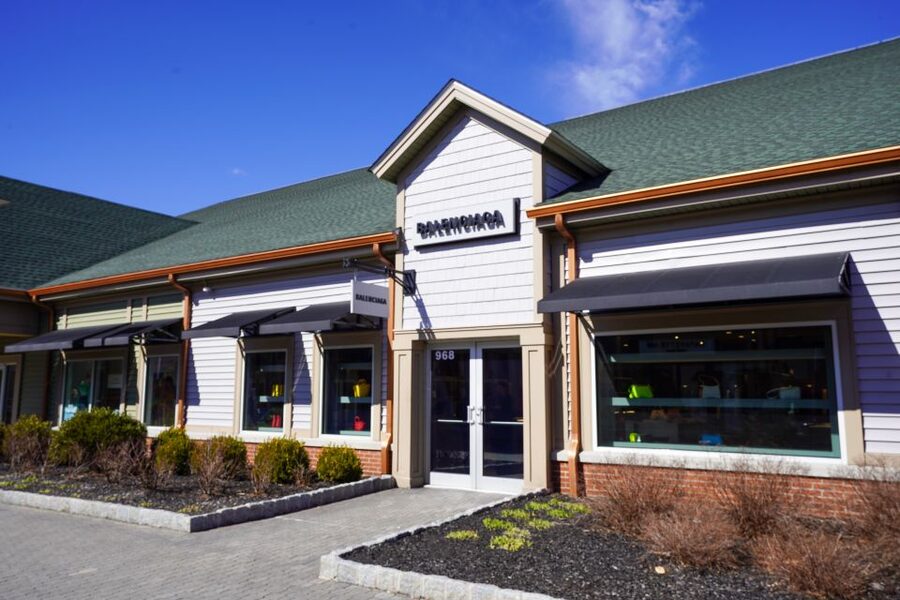 From NYC: Woodbury Common Premium Outlets Shopping Tour - What the $47 price really covers