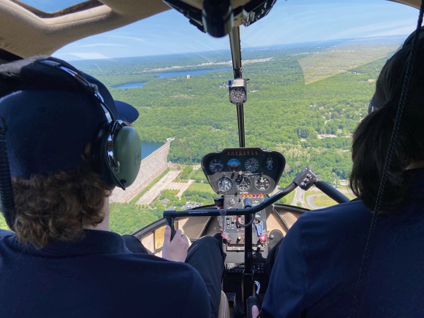 From Westchester: New York Helicopter Piloting Experience - Should you book the Westchester helicopter lesson?