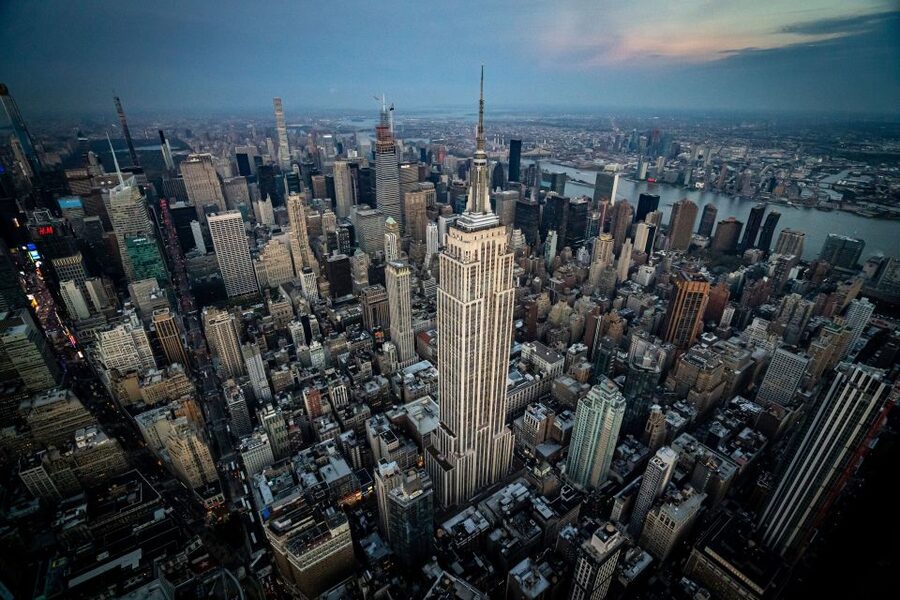 From Westchester: NYC Private Helicopter Tour for Couples - Central Park, Yankee Stadium, and the upper Manhattan view