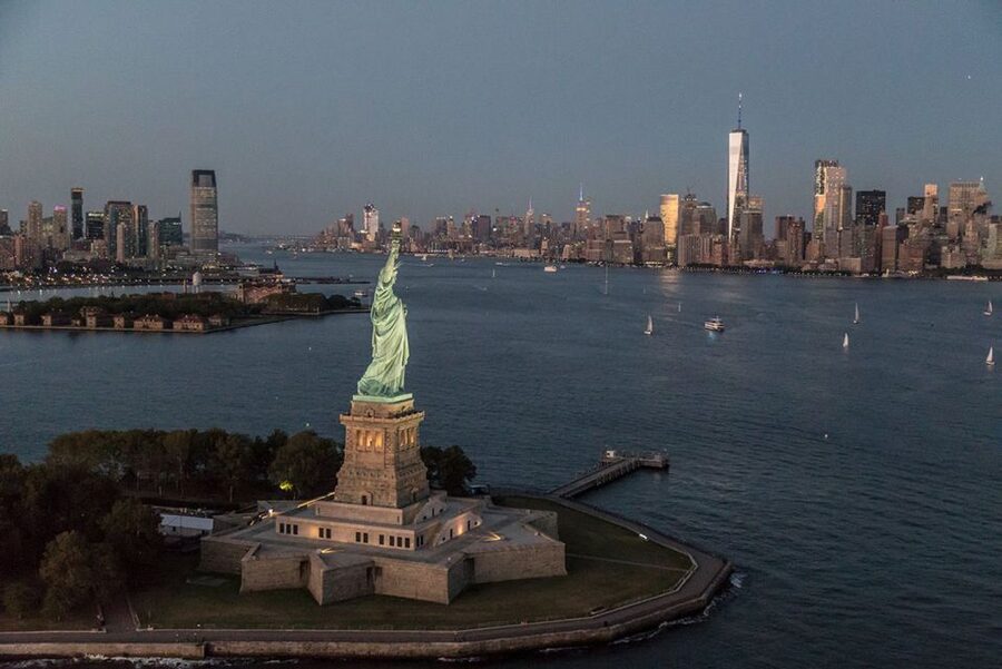 From Westchester: NYC Private Helicopter Tour for Couples - How the price compares with the experience