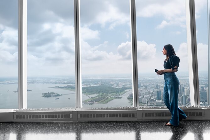 Fully Guided VIP Tour of One World Observatory - Using the included food, drink, or souvenir credit