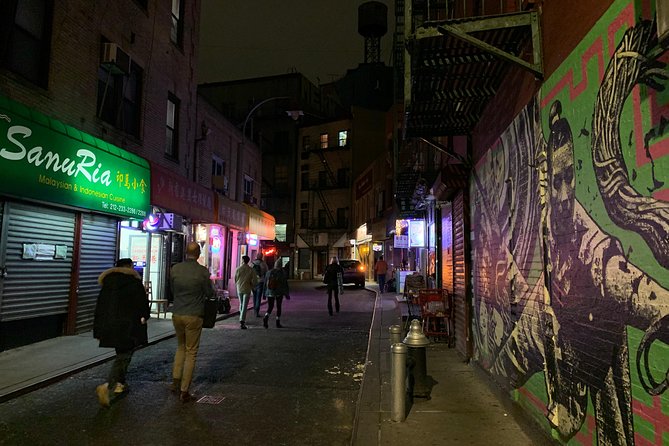 Gangsters and Ghosts Tour New York City - What the small group changes