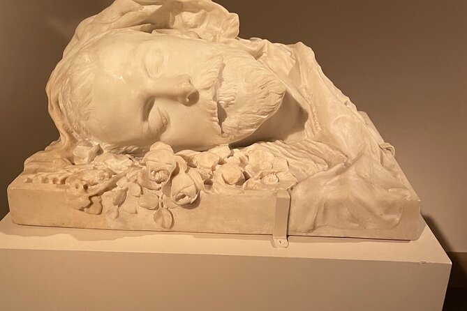 Ghost Stories: A Mysterious, Macabre Tour in the Metropolitan Museum - Booking, cancellation, and group details