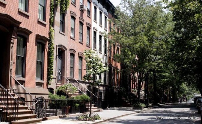 Ghosts of Greenwich Village: 2-Hour Private Walking Tour - Why Greenwich Village works after dark
