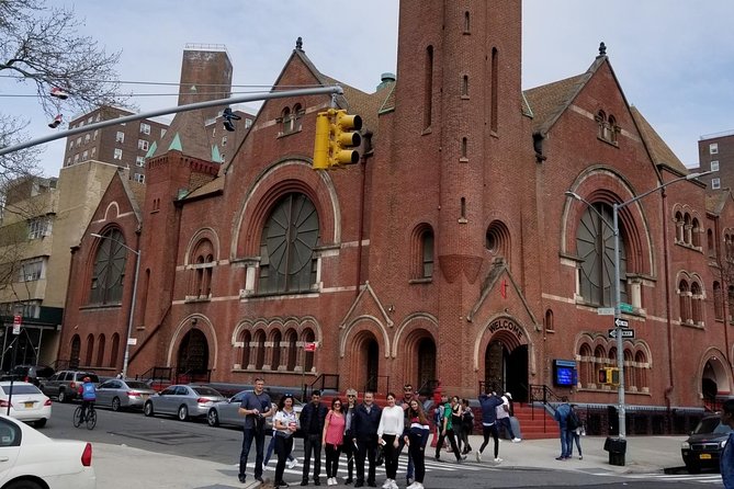 Gospel Mass in Harlem. - The Apollo Theater and Harlem’s public story