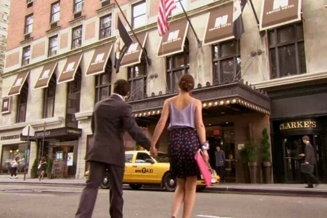 Gossip Girl Private Guided Pedicab Tour - Gapstow Bridge and the Central Park opening