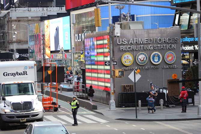 Gray Line New York Fully Guided 5 Hour Sightseeing Tour - Starting at 770 8th Avenue