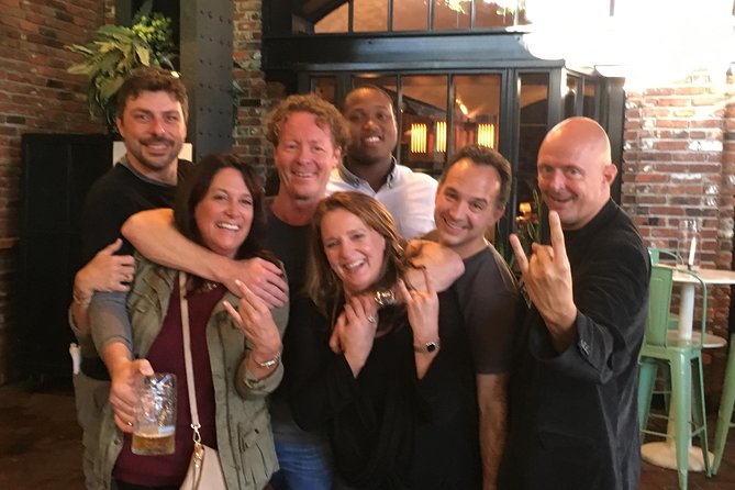 Greenwich Village Literary Pub Crawl - Meeting the actor-guides at The Four Faced Liar